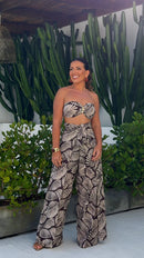 Conjunto calça macacão flor de outono bordô